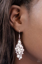 Load image into Gallery viewer, Famous Fashion - white
