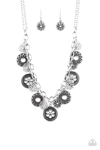 Meadow Masquerade - Silver